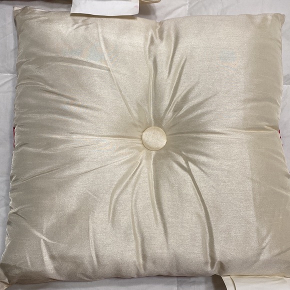Set of 2 square 15” beautiful bow pillows with a center jewel. - Picture 5 of 5